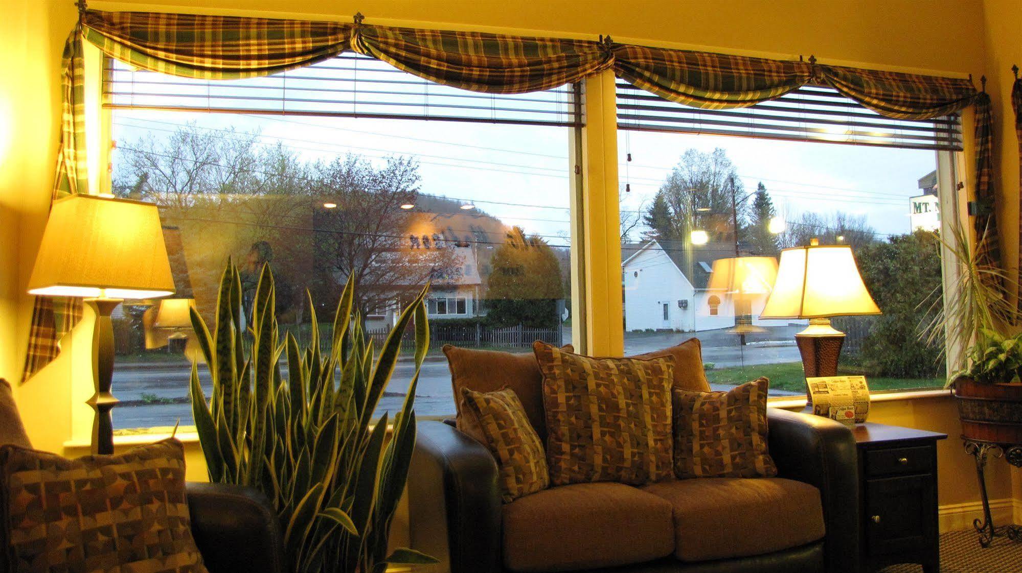 Mt. Madison Inn & Suites Gorham Exterior foto